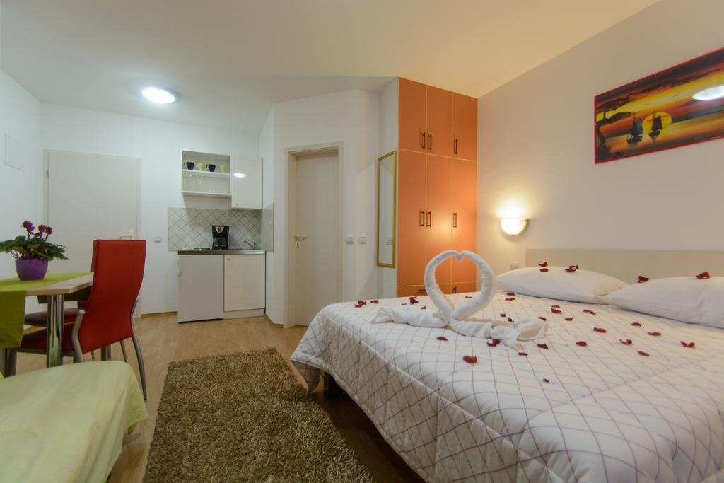 Apartments Mijo Trogir Cameră foto