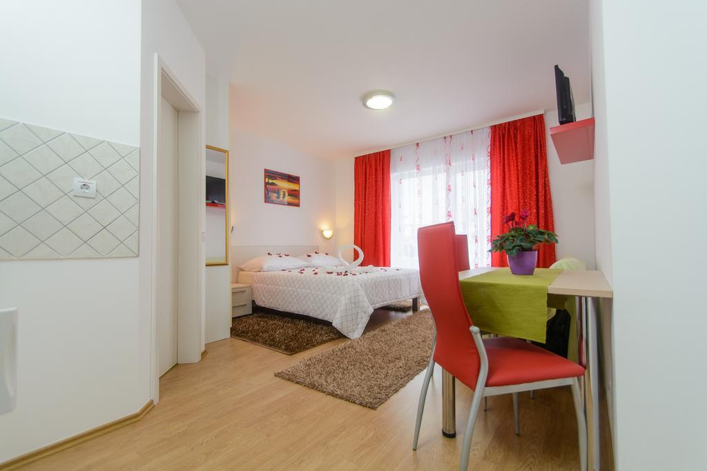 Apartments Mijo Trogir Cameră foto