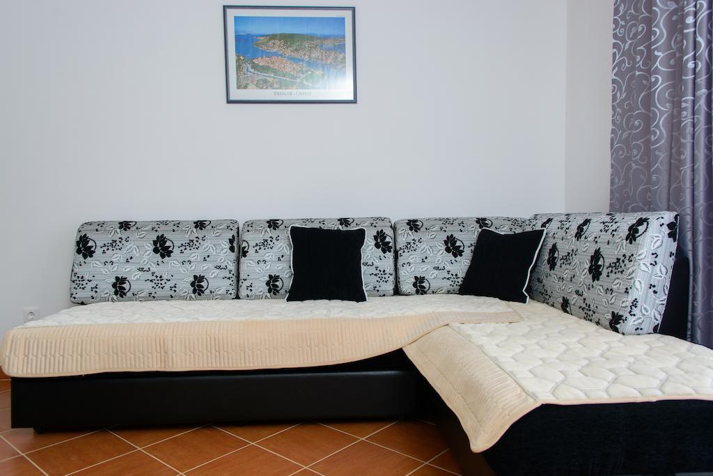Apartments Mijo Trogir Cameră foto