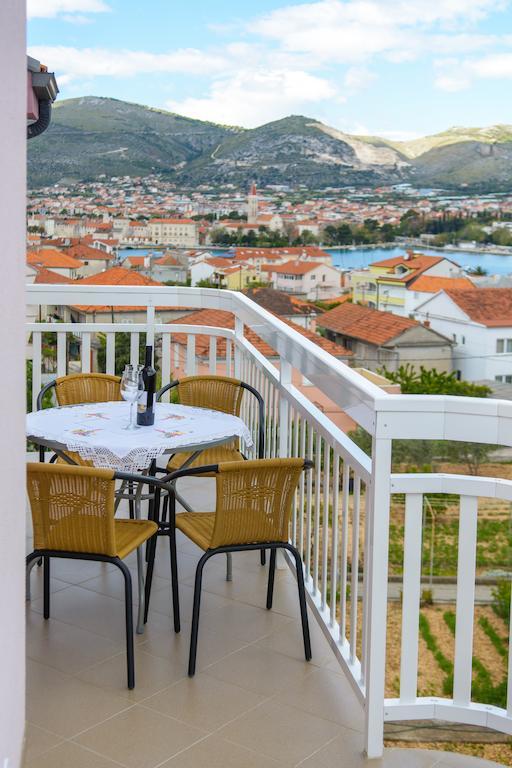 Apartments Mijo Trogir Cameră foto