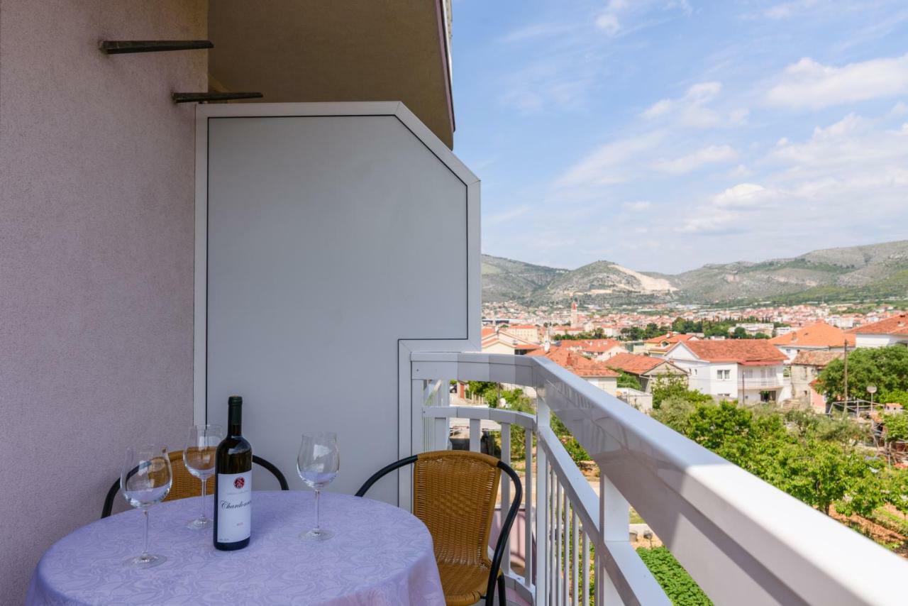 Apartments Mijo Trogir Exterior foto